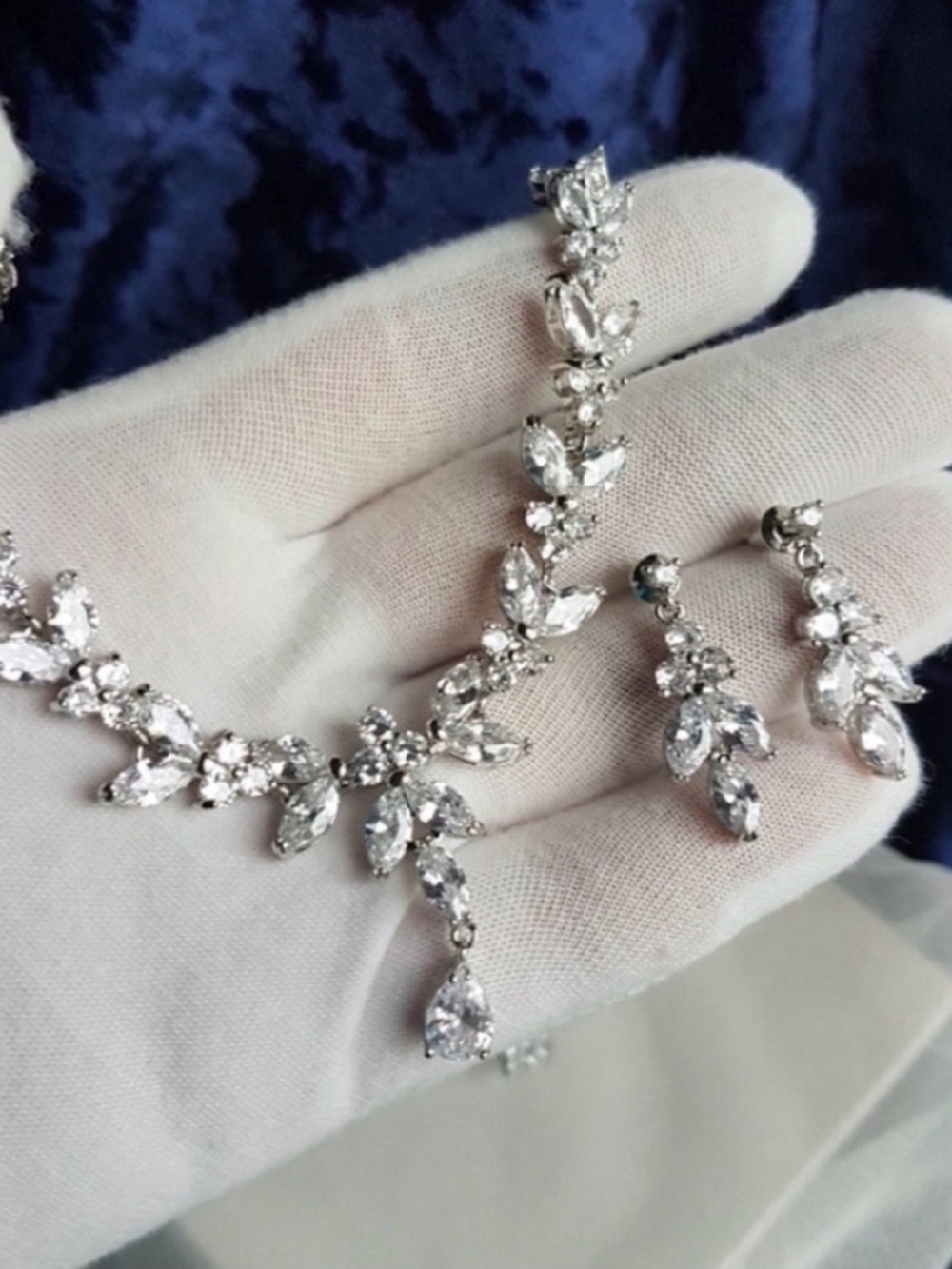 Swarovski Elements Platinum Plated Marquis Teardrop Leaf Necklace NEW